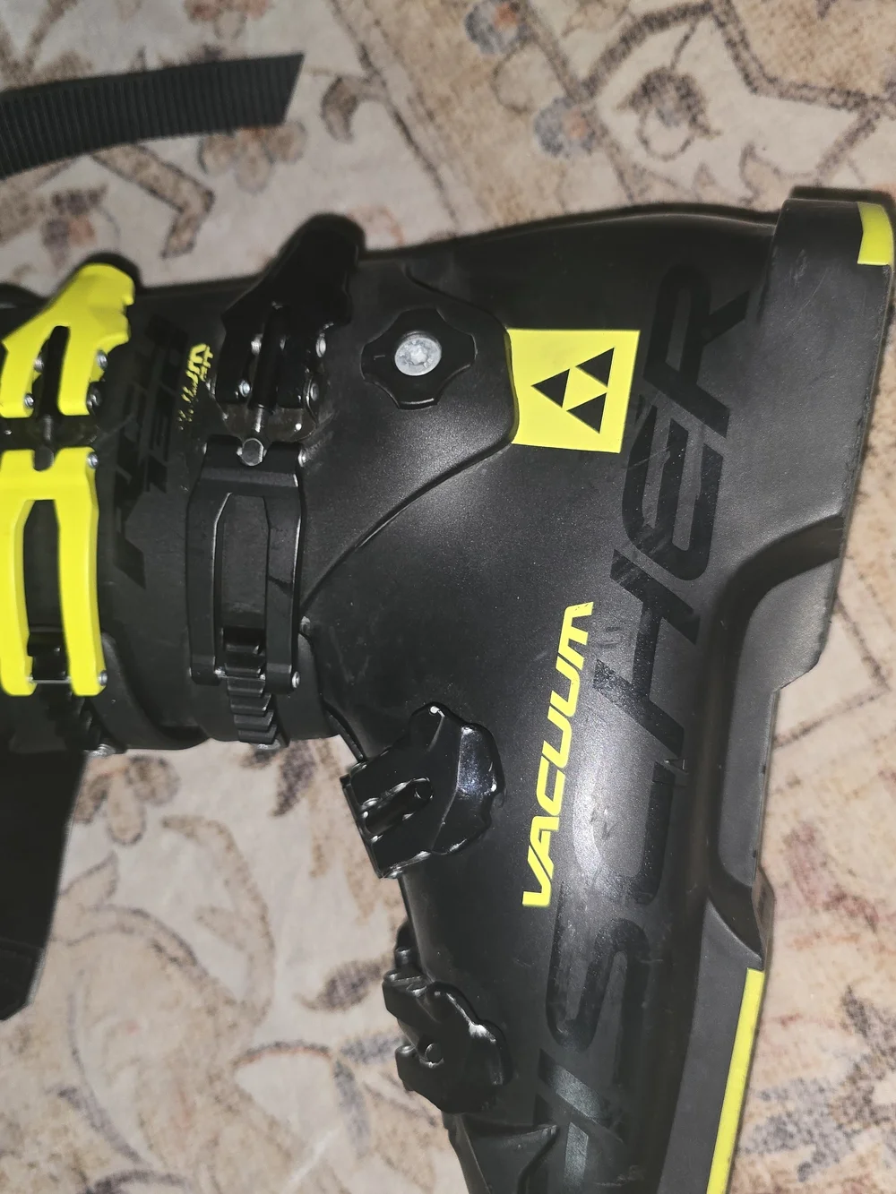 Fischer RC4 130 Vacuum Full Fit Men’s Ski Boots